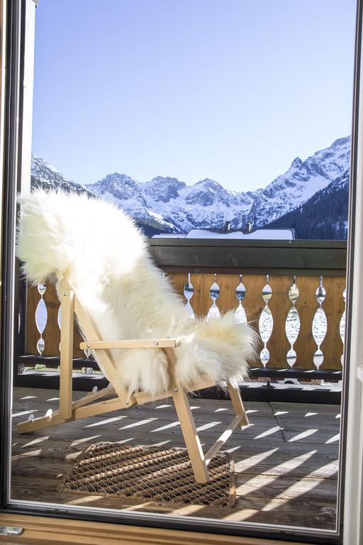 Suite Balcony,1588178473:JPEG